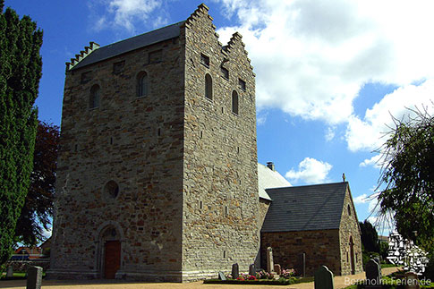 Turm, Aa Kirke, Kirche, Aakirkeby, Insel Bornholm, Daenemark