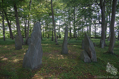 Bautasteine, Louisenlund, Insel Bornholm, Daenemark