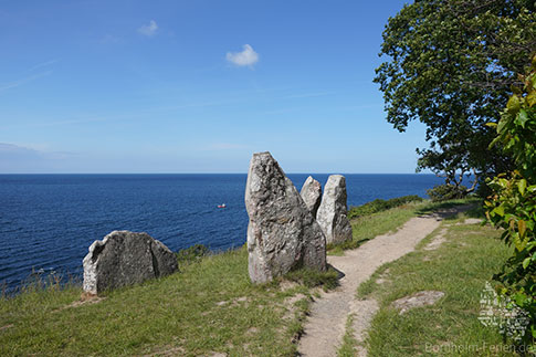 Die Hestestenene (Pferdesteine) Bautasteine, Insel Bornholm, Daenemark