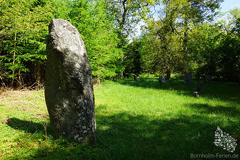 Hjortebakken Bautastein, Insel Bornholm, Daenemark