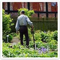 Der Kräutergarten von Erichsens Gård kraeutergarten, erichsensgaard, roenne, bornholm