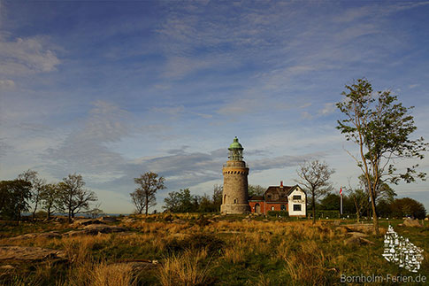 Sonnenuntergang am Leuchtturm Hammerfyr, Insel Bornholm, Daenemark