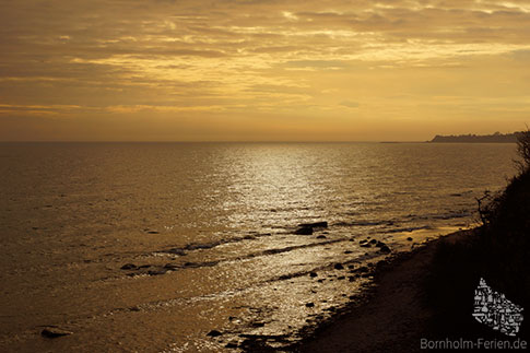 Sonnenuntergang am Strand von Boderne, Insel Bornholm, Daenemark