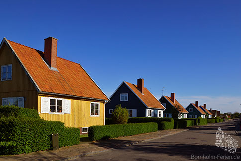 Holzhaeuser der Schwedensiedlung, Nexoe, Insel Bornholm, Daenemark