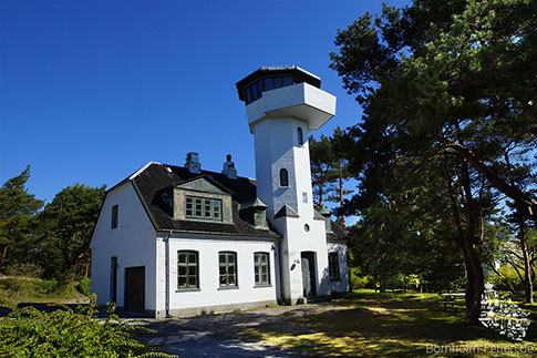 Der umgebaute Leuchtturm Dueodde Sued, Insel Bornholm, Daenemark