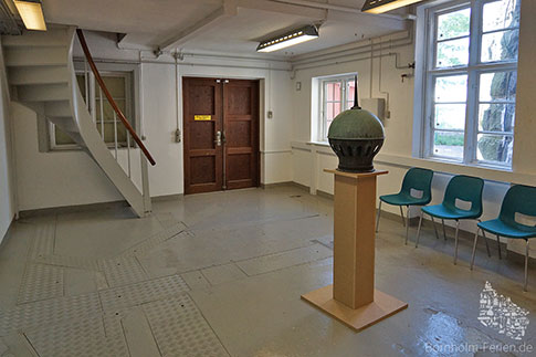 Der Zugang zum Leuchtturm Dueodde Nord in Bornholms Spionagemuseum, Dueodde, Insel Bornholm, Daenemark