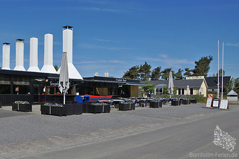 Schornsteine, Raeucherei Snogebaek, Insel Bornholm, Daenemark