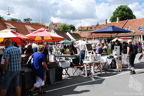 Markttag in Svaneke, Insel Bornholm, Daenemark